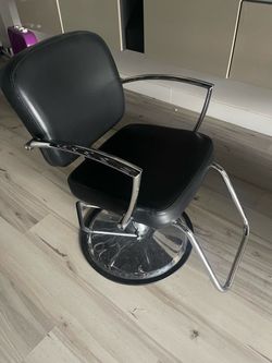 Black Hydraulic Salon Styling & Barber Chair