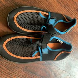 Wonder Nation Beach Water Shoes size 4/5