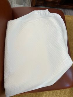 Queen size mattress protector