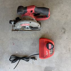 Milwaukee Fuel Skill Saw