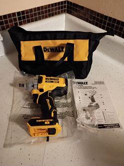 DeWalt XR taladro de impacto 1/2 nuevo mucha fuerza vendo solo la herramienta el precio es firme