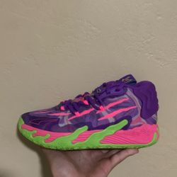 MB.03 Toxic Jr Size 4 