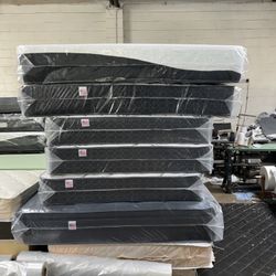 Gel Memory Foam Mattress King Size 12" Medium Firm 