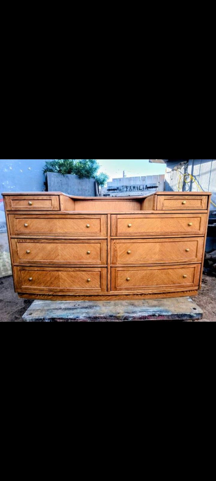 Dresser