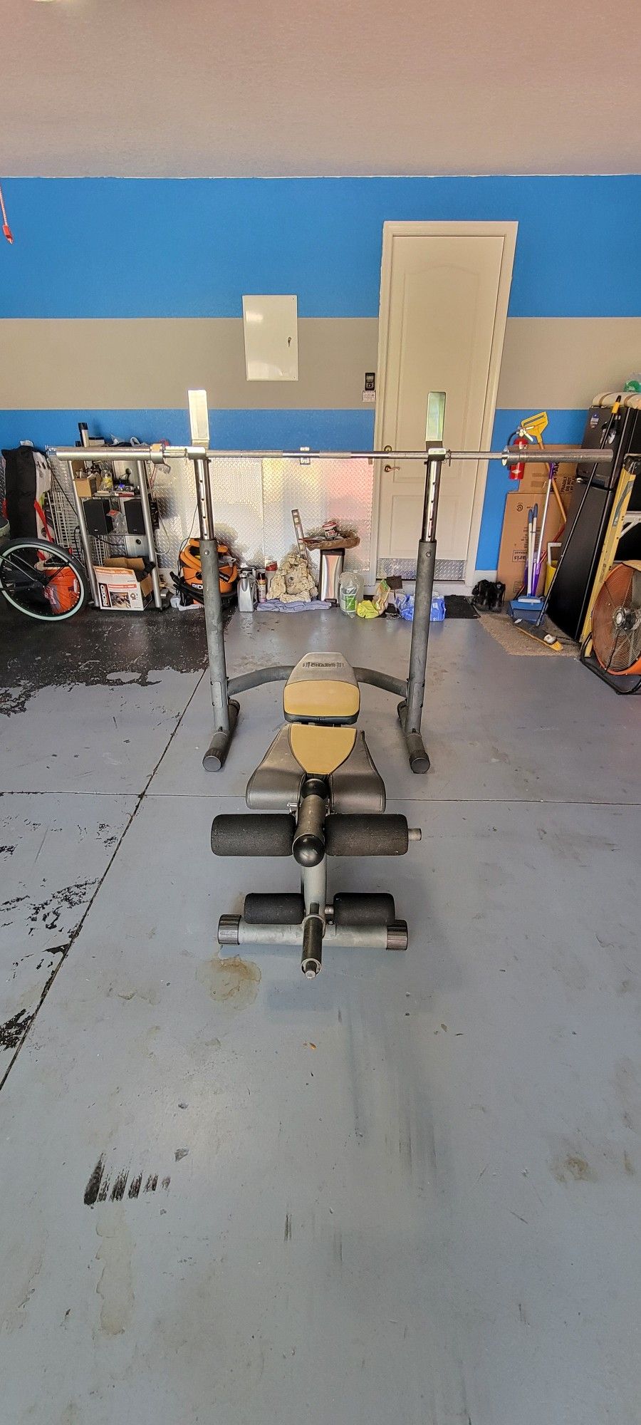 Squat rack/adjustable bench