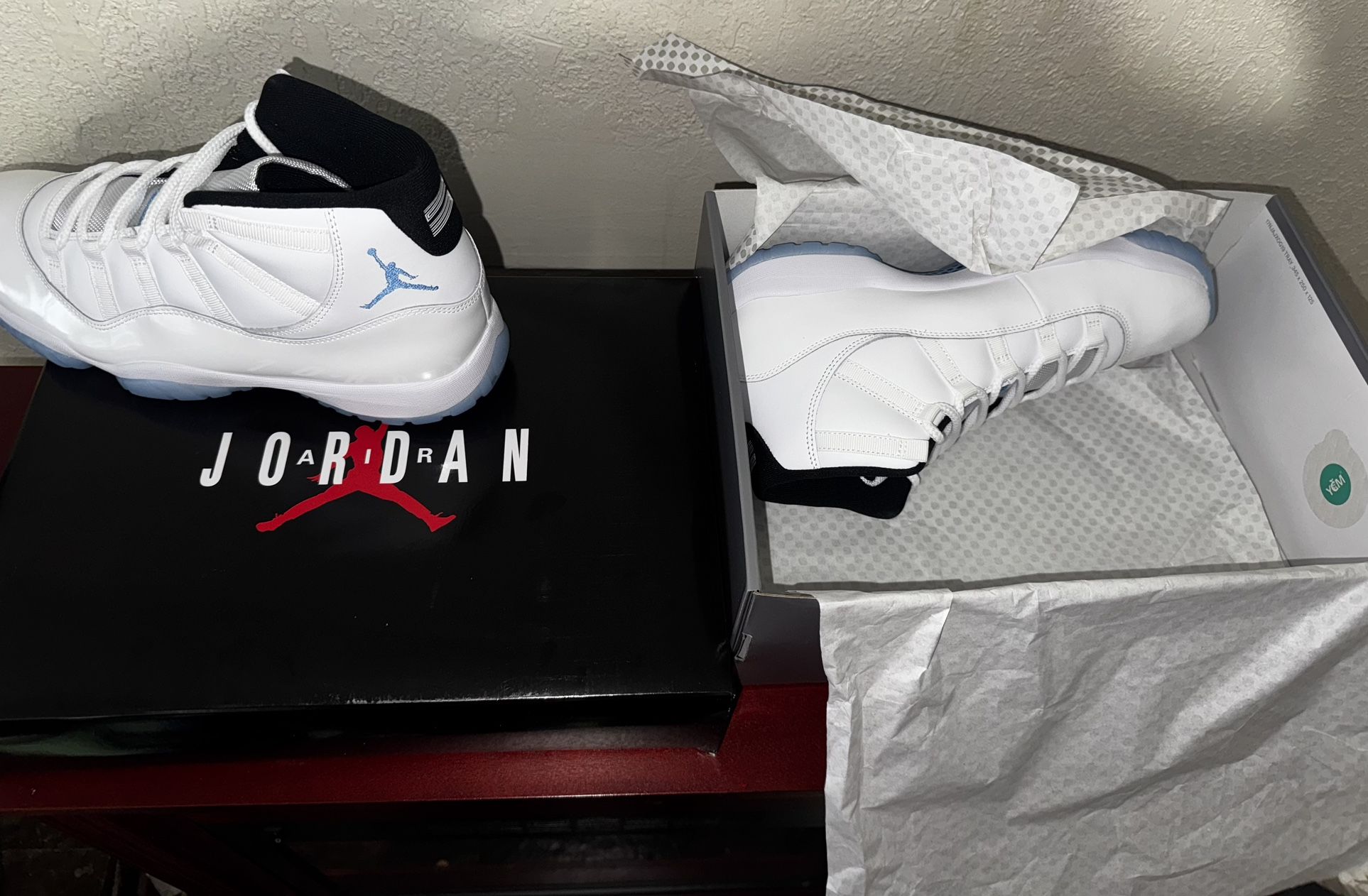 WOW Jordan’s 11 White/Legend Blue/Black