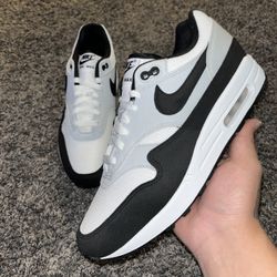 Nike Air Mac Size 9.5 Men