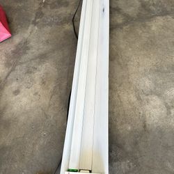 a set of fluorescent lamps$5