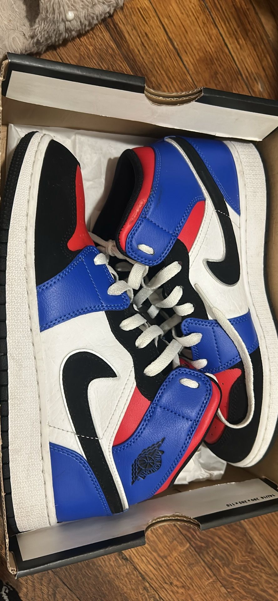 Jordan 1 mid top 3 (gs) 90$ or best offer