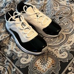 Jordan 11 CMFT Black And White Size 10 Men’s 