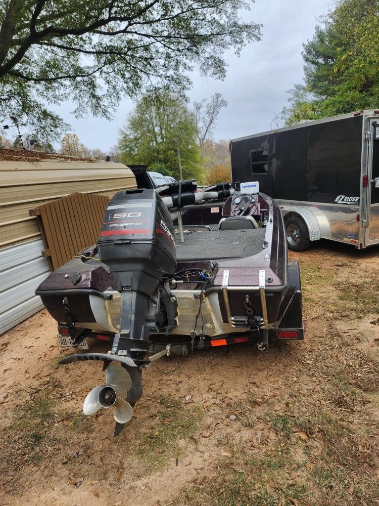 1995 Boat Fiberglass