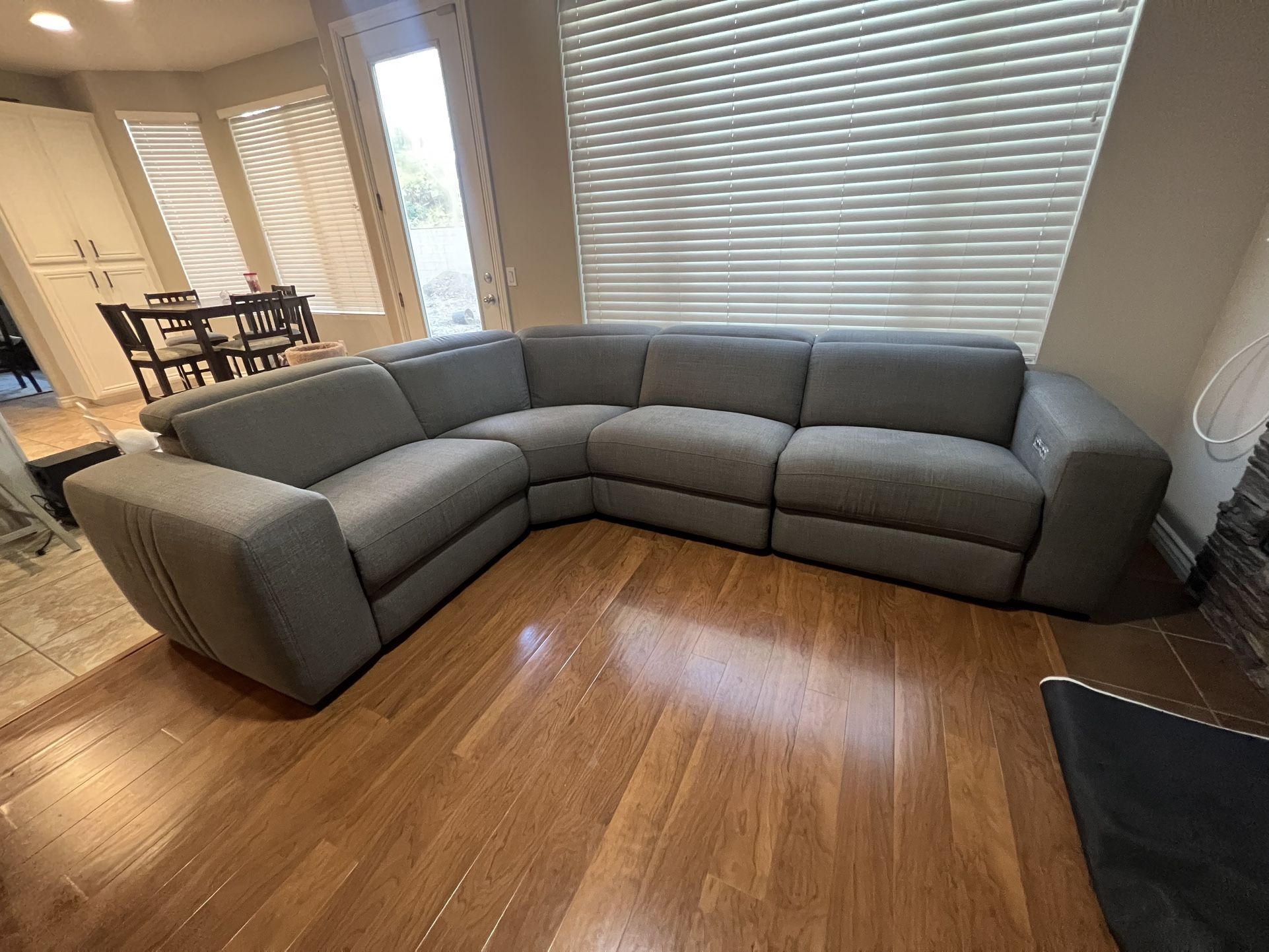 Jerome s Palisades Reclining Sectional for Sale in Temecula CA OfferUp