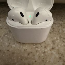 Apple Ear Pods 2nd Gen