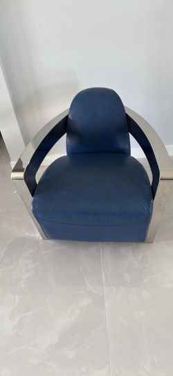 Cuadro con elegante silla el cuadro mide 72x36