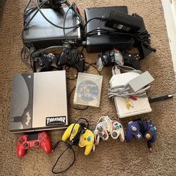 Console & Controller Bundle – PS4, 2x Xbox 360, Wii + Extras – Local Pickup