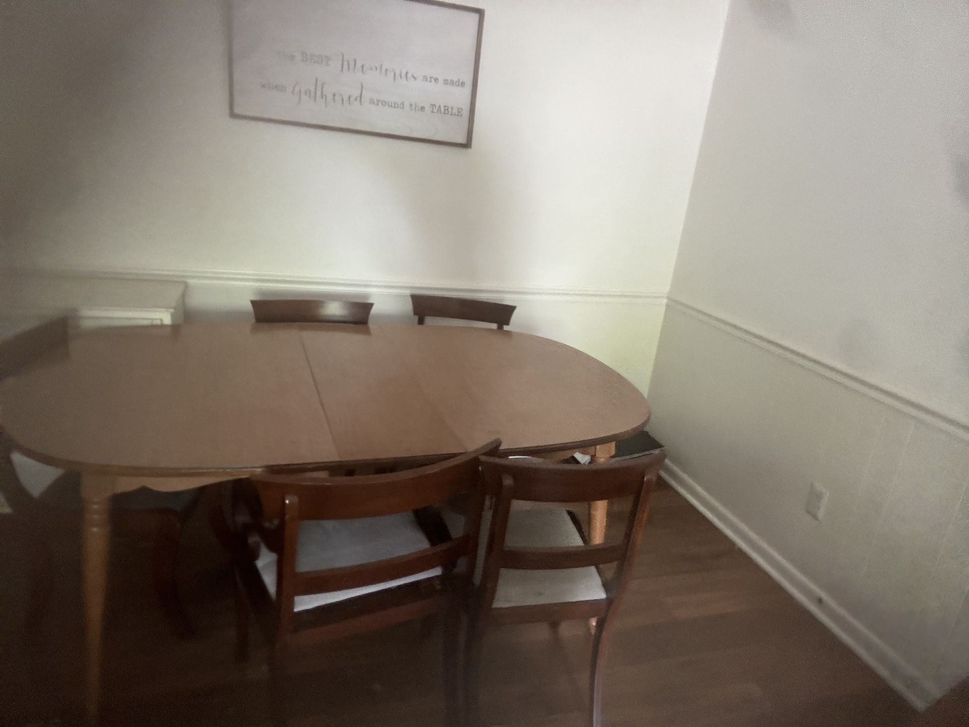 Brown Table With 6 Chairs