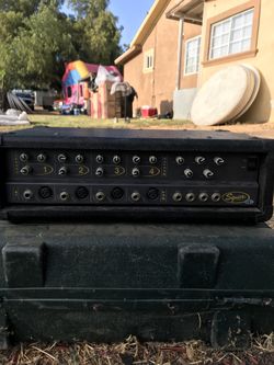 Fender squire 4 Chanel powered mixer