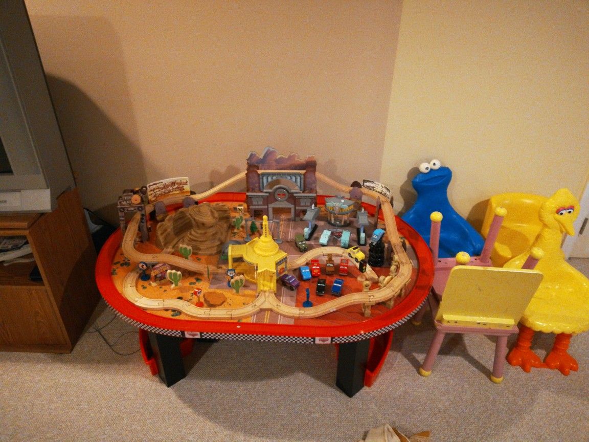Disney Pixar Cars Radiator Springs Play Table
