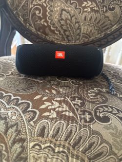 JBL Flip 5 speaker
