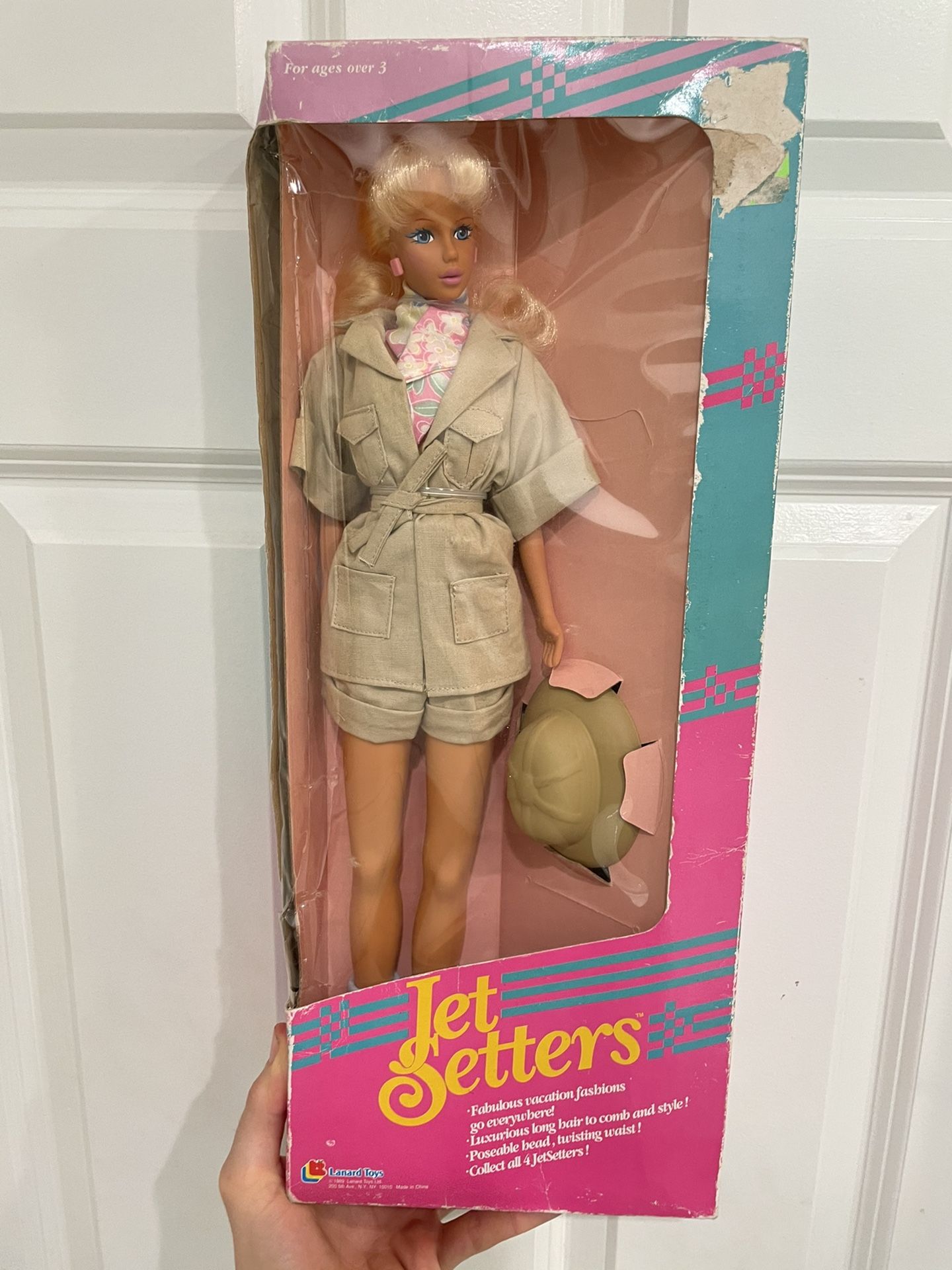 Lanard Toys Vintage 1989 Jet Setters 18" Safari Doll New In Box-RARE! This very unique retro 80’s Jet Setter Doll is very rare and hard to find and th