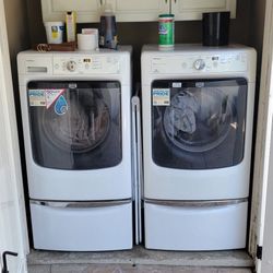 Maytag Front Load Washer And Dryer On Pedestals 