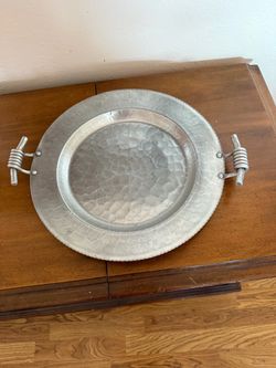 Serving Tray Metal Lightweight Aluminum?