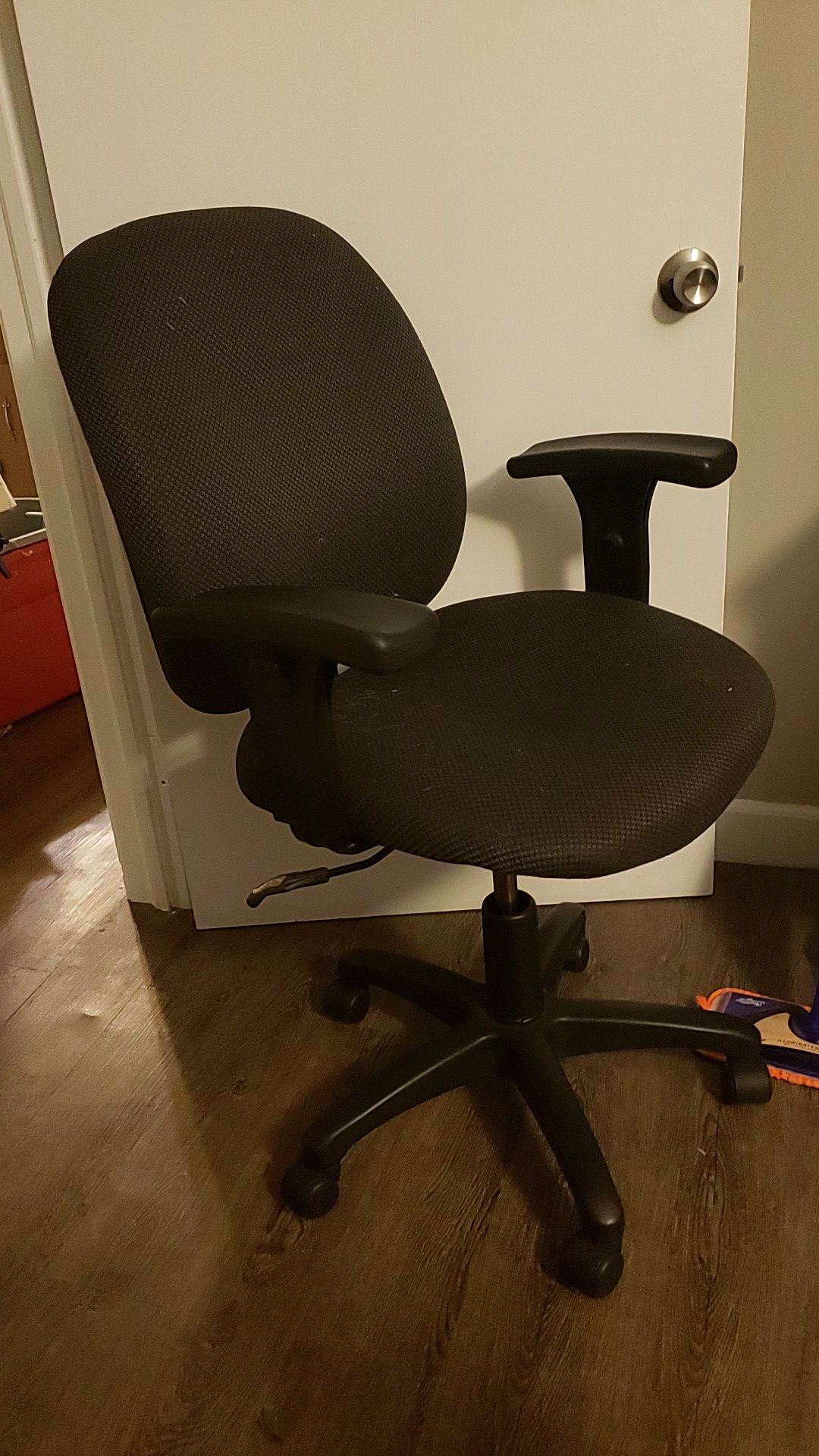 desk chair, rolling w adjustable arms and height
