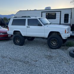 2000 Jeep Cherokee