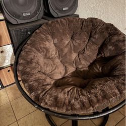 Papasan Chair