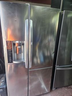 LG Stainless Steel Side-by-Side Refrigerator