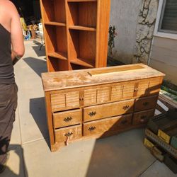 Free Dresser With Mirror 