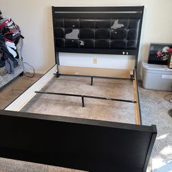 Free Black Queen Size Sleigh Bed Frame