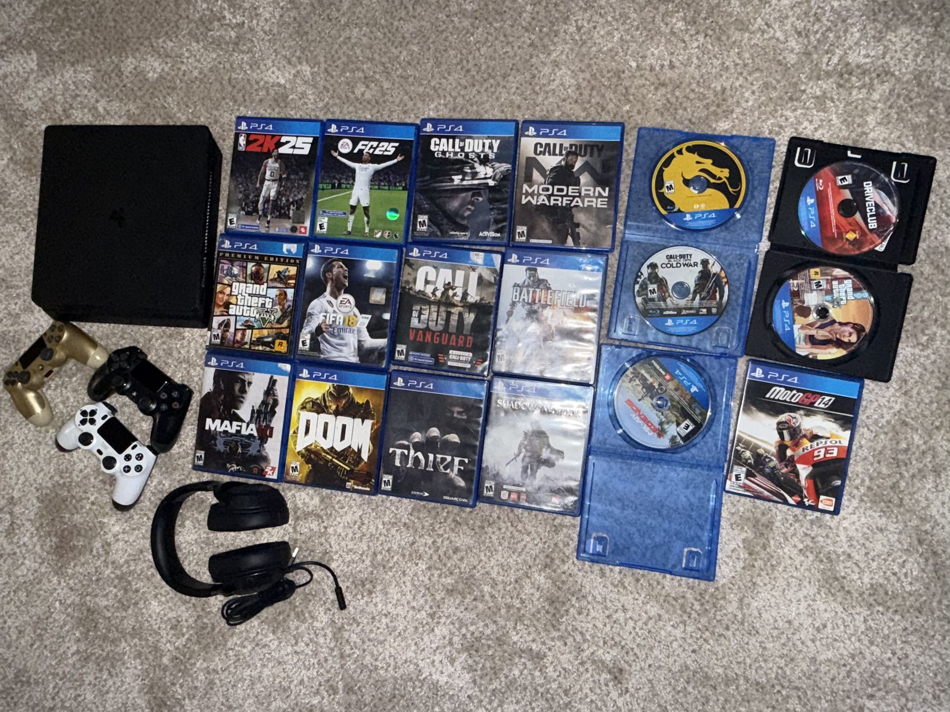 PS4 With 3 Controllers And Game