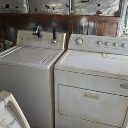 Whirlpool Washer And Kenmore Electric Dryer 