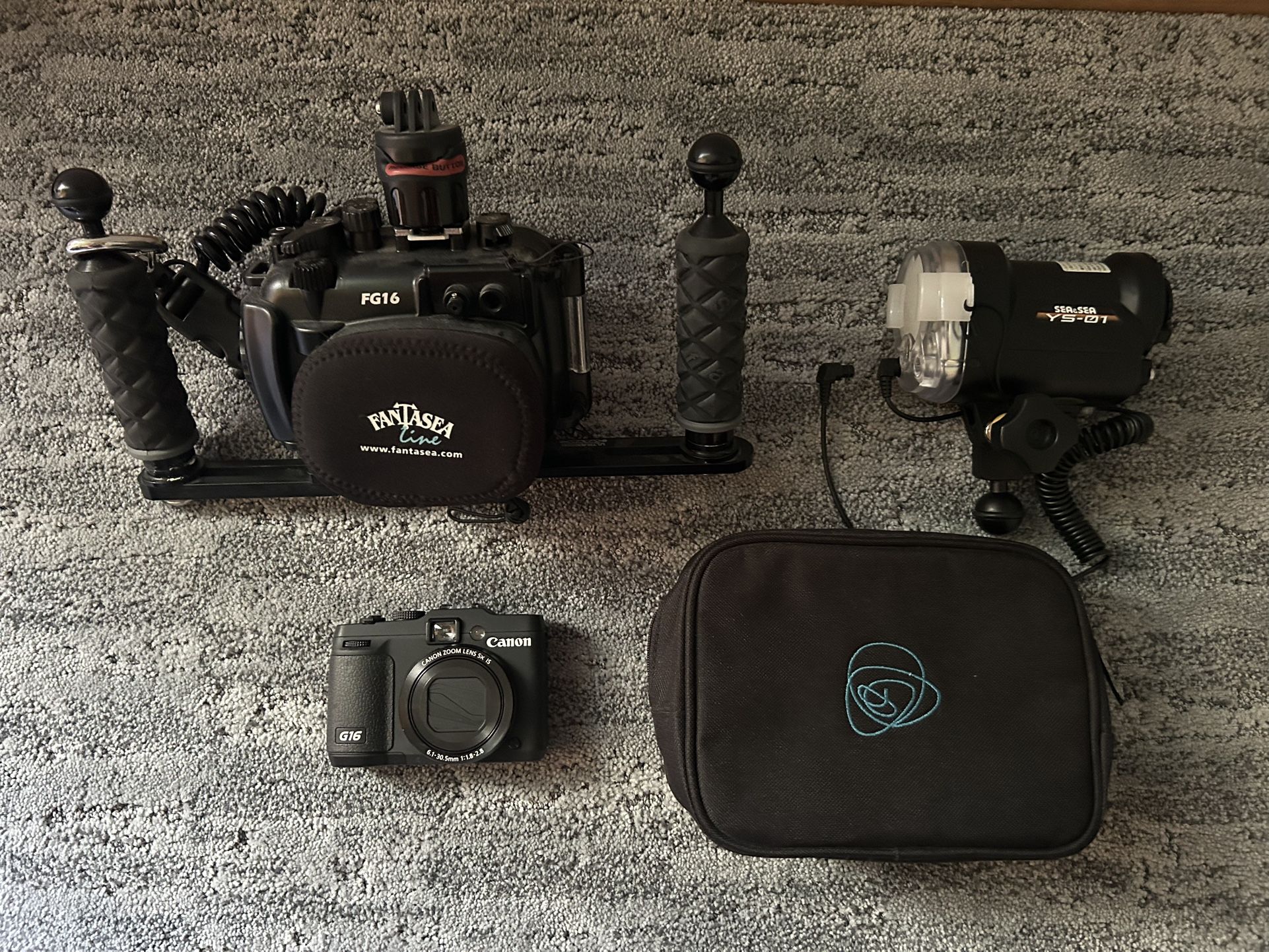 Canon G16, Fantasea FG16 housing, and Sea & Sea YS-01