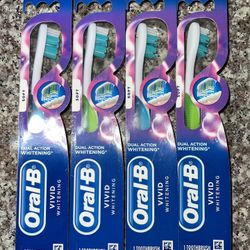 Oral B Soft Toothbrushes Set