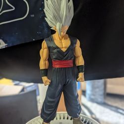 13" Super Saiyan White Gohan Figurine Statue. 