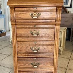 Lexington Oak Tall Boy Dresser/ Lingerie 