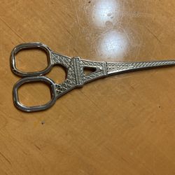 Eiffel Tower Shaped Scissors pick up Coral Springs 33071