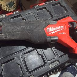 Milwaukee Fuel SawZall 