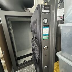 Liberty Safe Premium Home 12