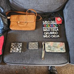 Purses And Wallets 