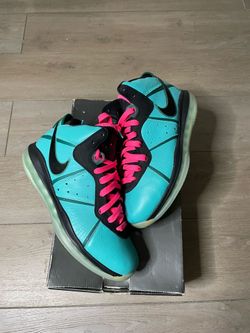Sz 10.5 South Beach Lebron 8s