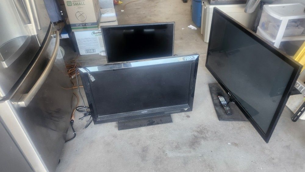 3 Flat Screen Tvs