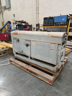 SAM 400 Lincoln Electric Diesel Welder