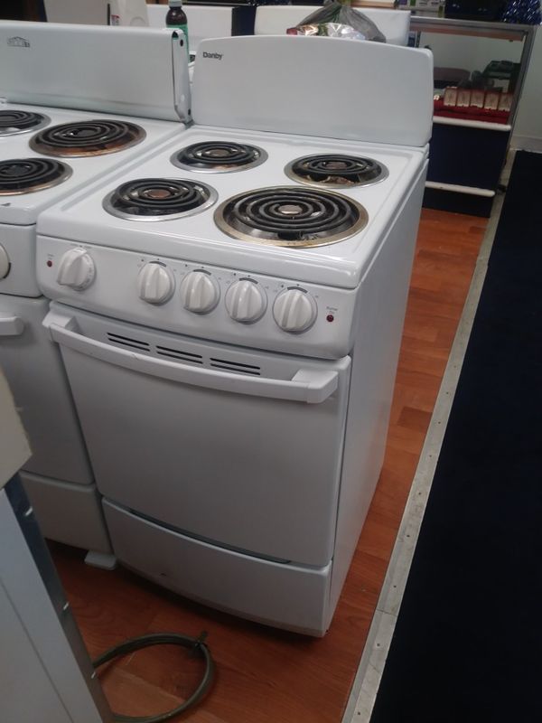 Apartment size (ELECTRIC) almost new stoves. Very nice. 100.00 for
