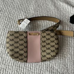 Micheal kors Belt Bag 