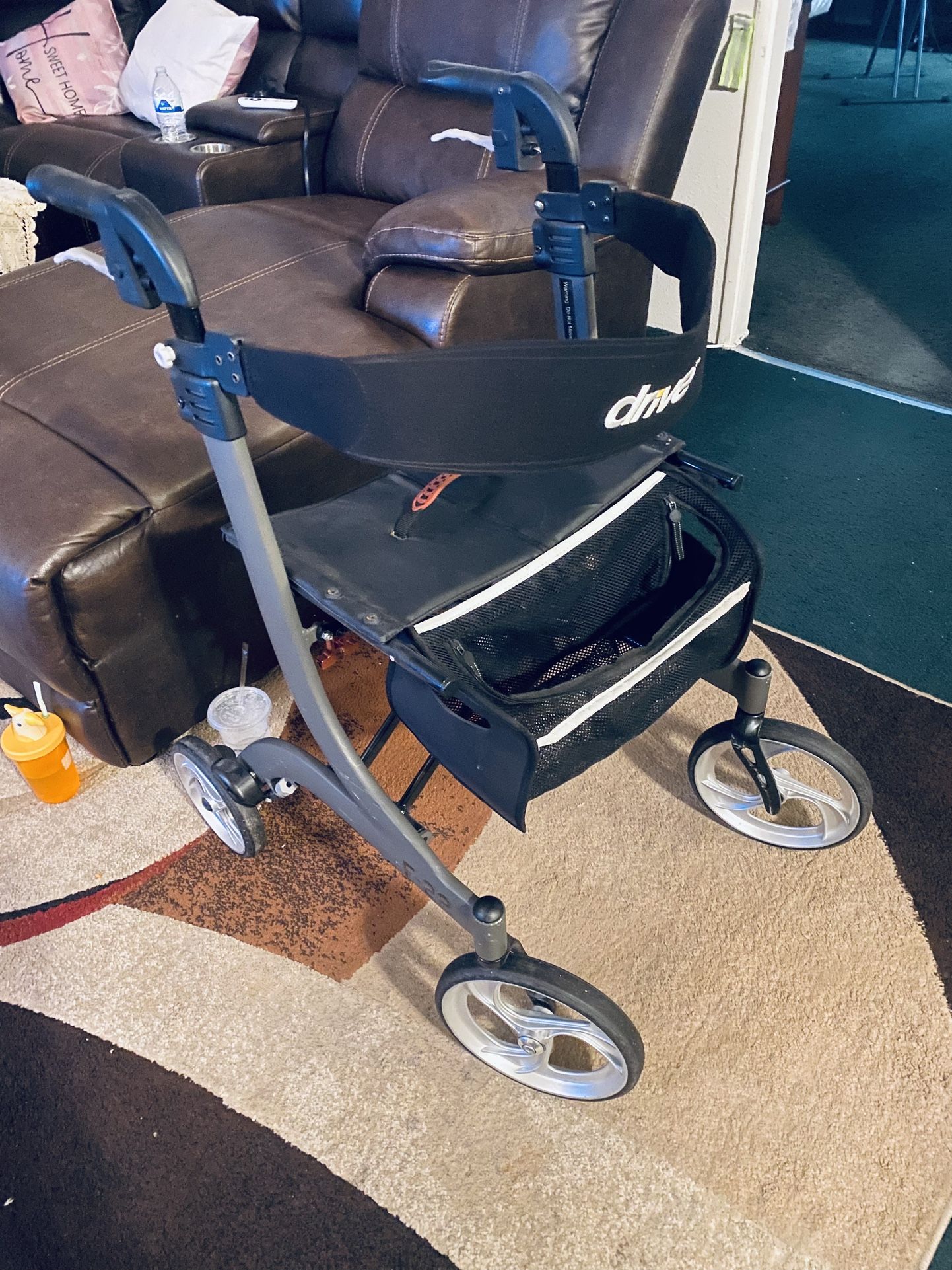 $125 collapsible 4 wheel cart. Cash only no holds same day pick up in yakima-