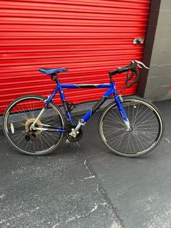 Light Weight Aluminum Road Bike - GMC Denali Bike 28 Inch