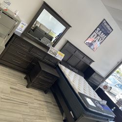 🇺🇸🇺🇸FOURTH OF JULY SALE NOW: Brand new furniture at wholesale prices. Low prices in Florida. Furniture Distribution Center-ST PETE!     HUGE PRE T